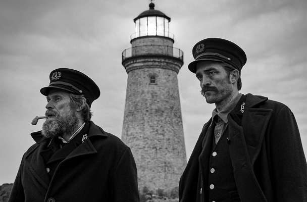 Willem Dafoe und Robert Pattinson in THE LIGHTHOUSE / DER LEUCHTTURM © Universal Pictures International 2019