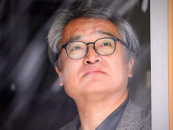 Der Journalist Takashi Uemura in der Dokumentation TARGET von Shinji Nishijima © 2021 Document Asia