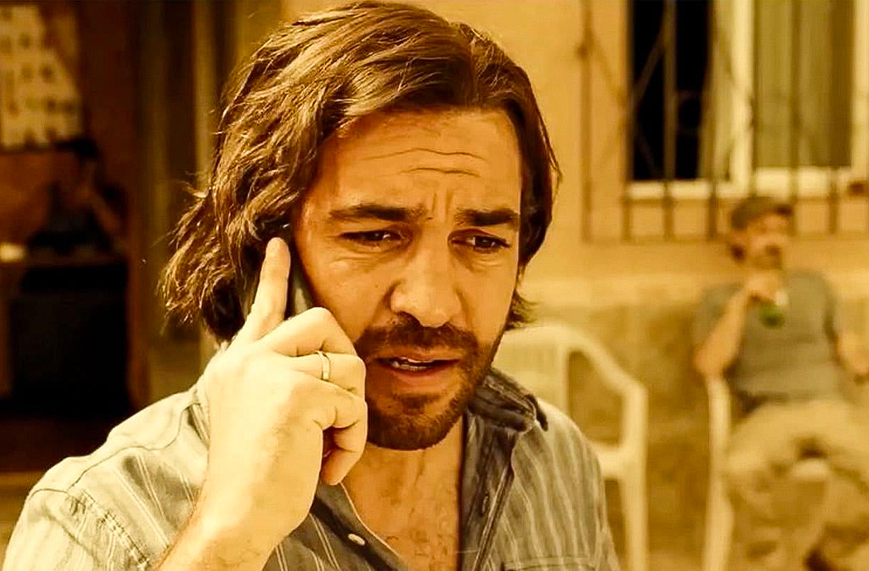 Elyas M'Barek als Juan Romero (aka Juan Moreno) in TAUSEND ZEILEN © 2022 Warner Bros