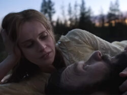 Felicity Jones und Joel Edgerton in TRAIN DREAMS © 2026 Black Bear / Kamala Films / Netflix