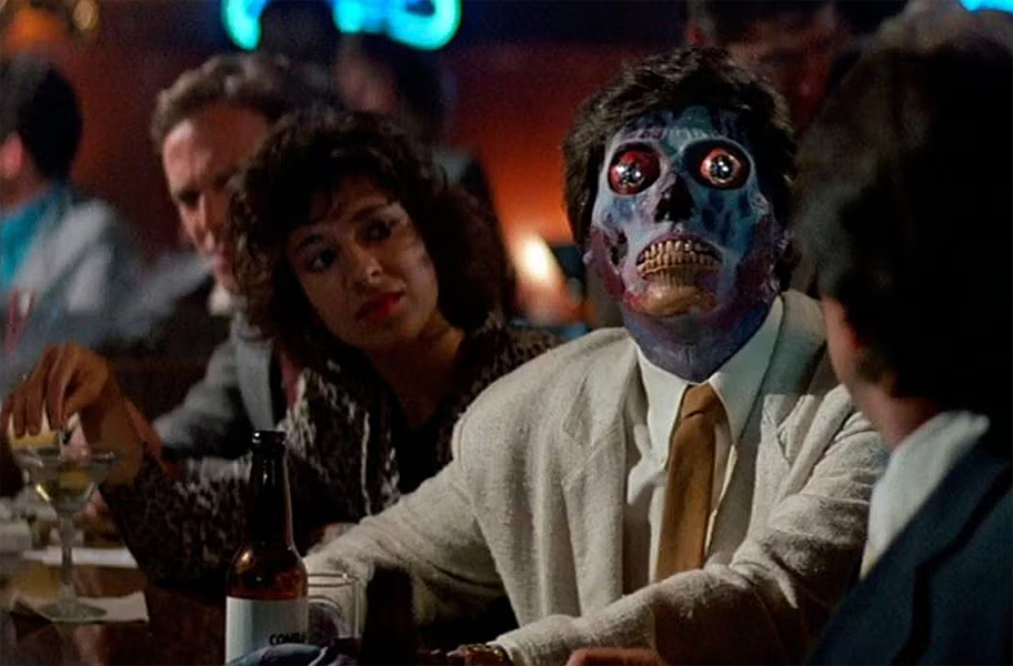 © 1988 Universal Pictures / Carolco Pictures