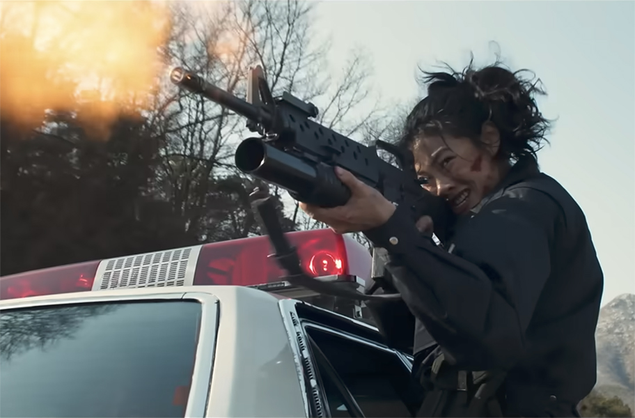 Jung Ho-yeon als Polizistin Sung-ae im Action-Science-Fiction-Film HOPE © 2026 Forged Films / Plus M Entertainment / Focus Features